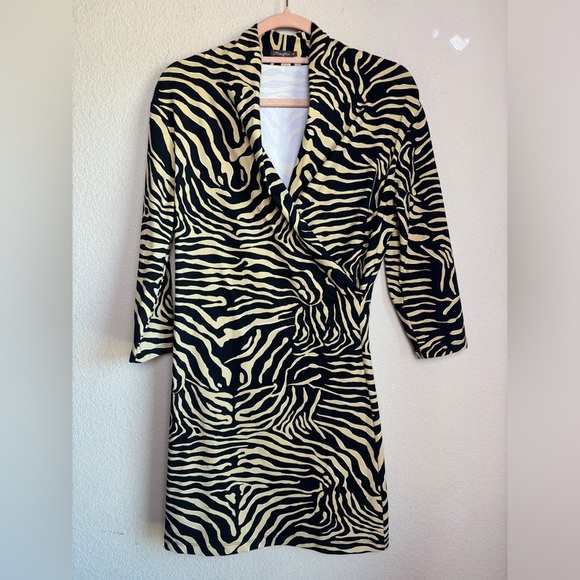 J. McLaughlin Zebra Animal Print Catalina Cloth Stretch Faux Wrap Dress M - Picture 2 of 9